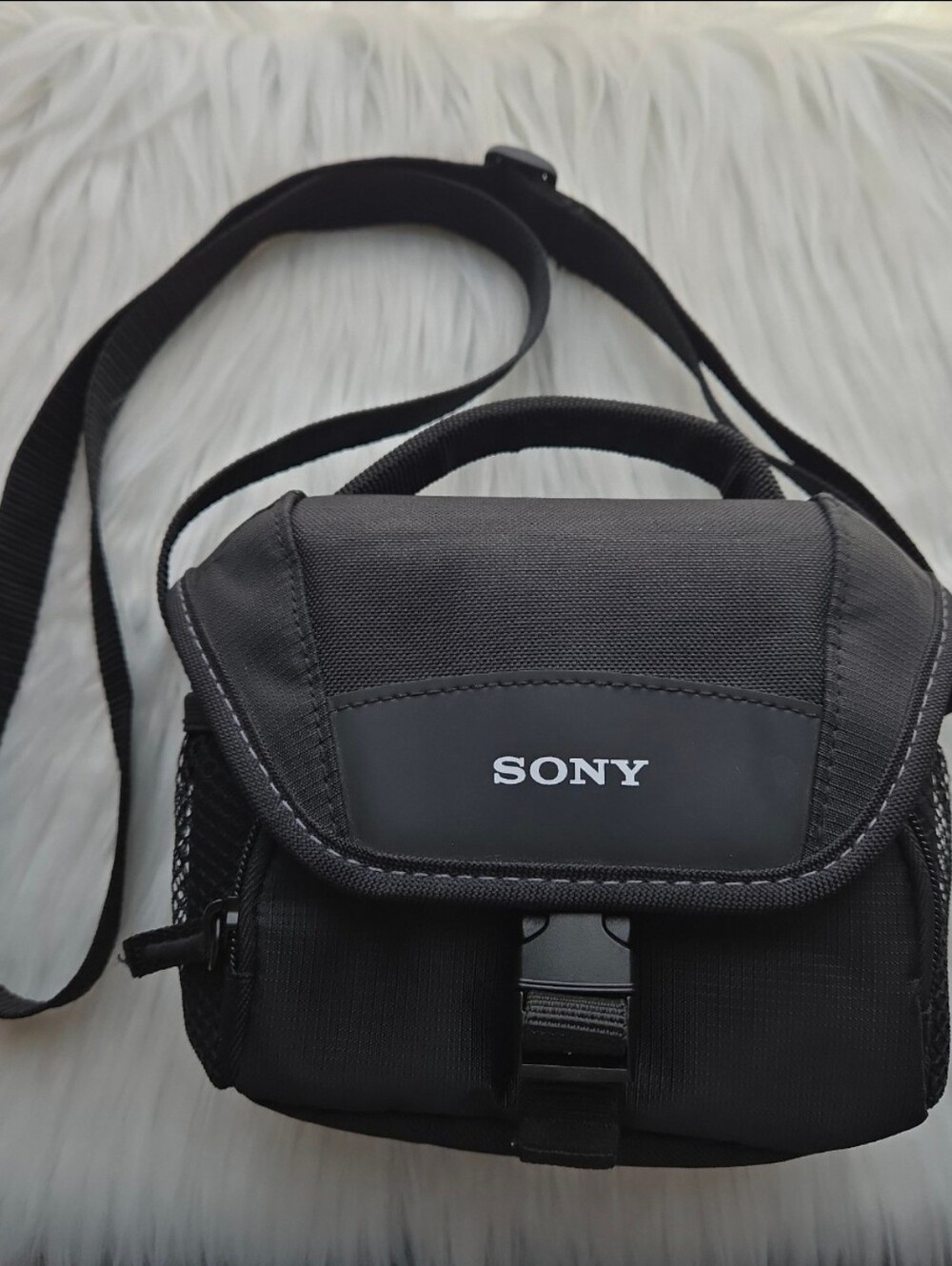 Sony - Soft Carrying Case for Select Sony DSLR and Camcorders - Black